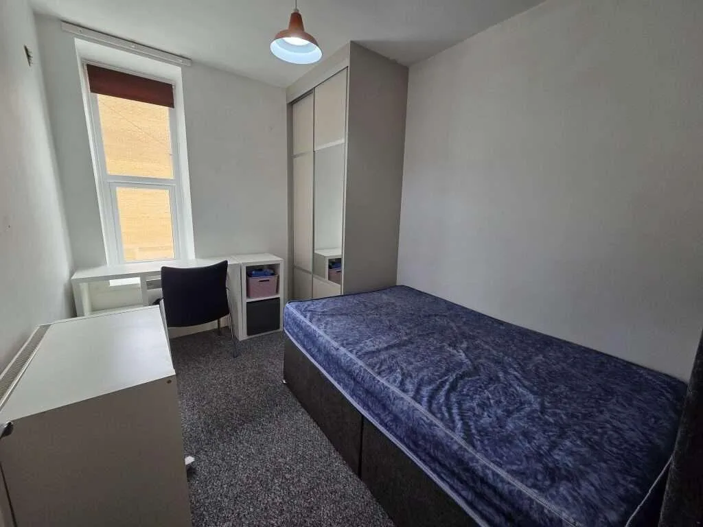 5 bedroom house for rent