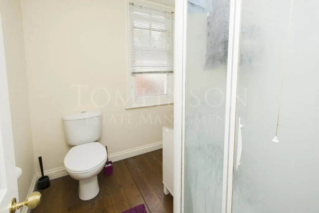 7 bedroom semi-detached house for rent