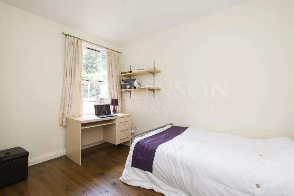 7 bedroom semi-detached house for rent