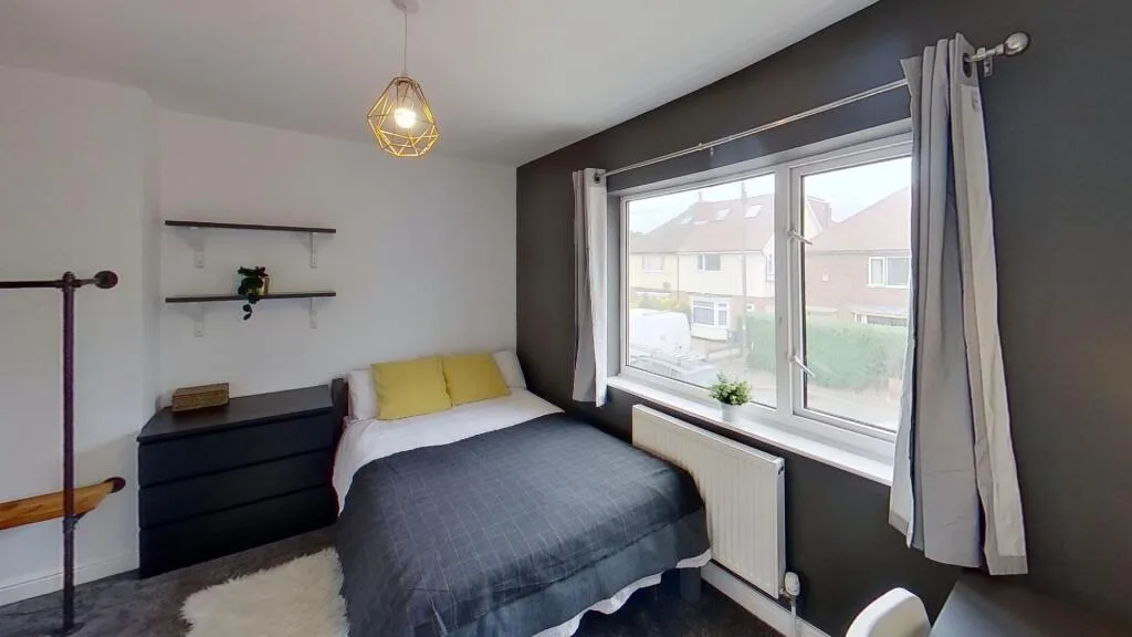 6 bedroom semi-detached house for rent