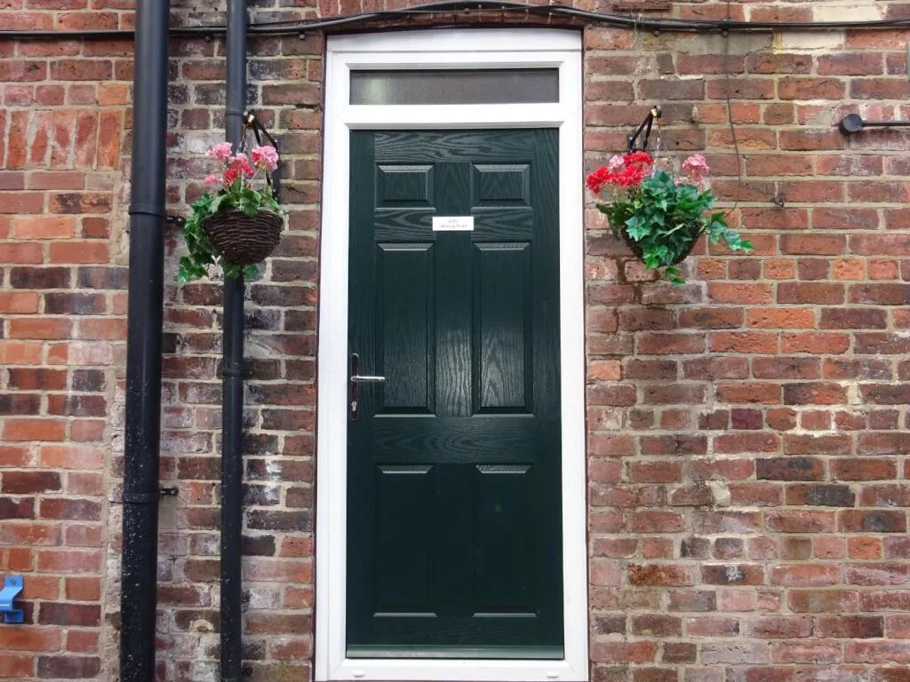 5 bedroom flat for rent