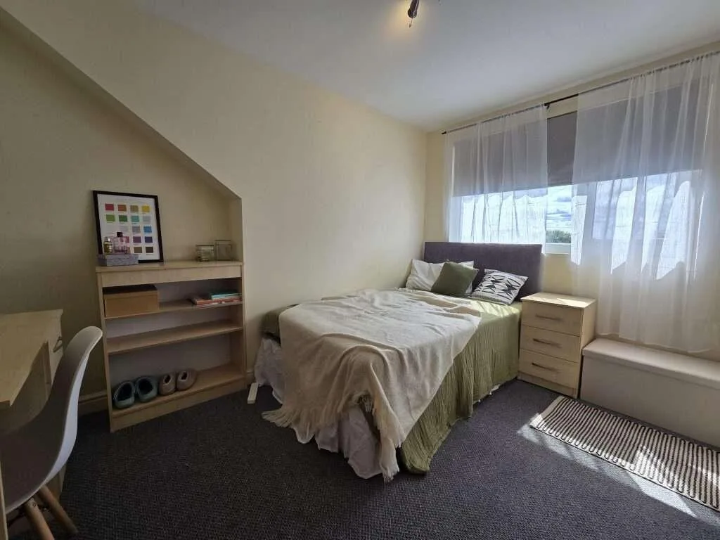 5 bedroom house for rent