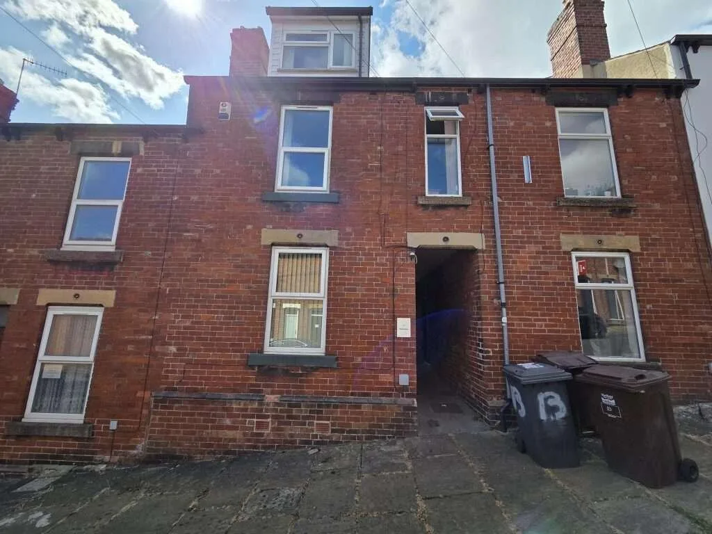 5 bedroom house for rent