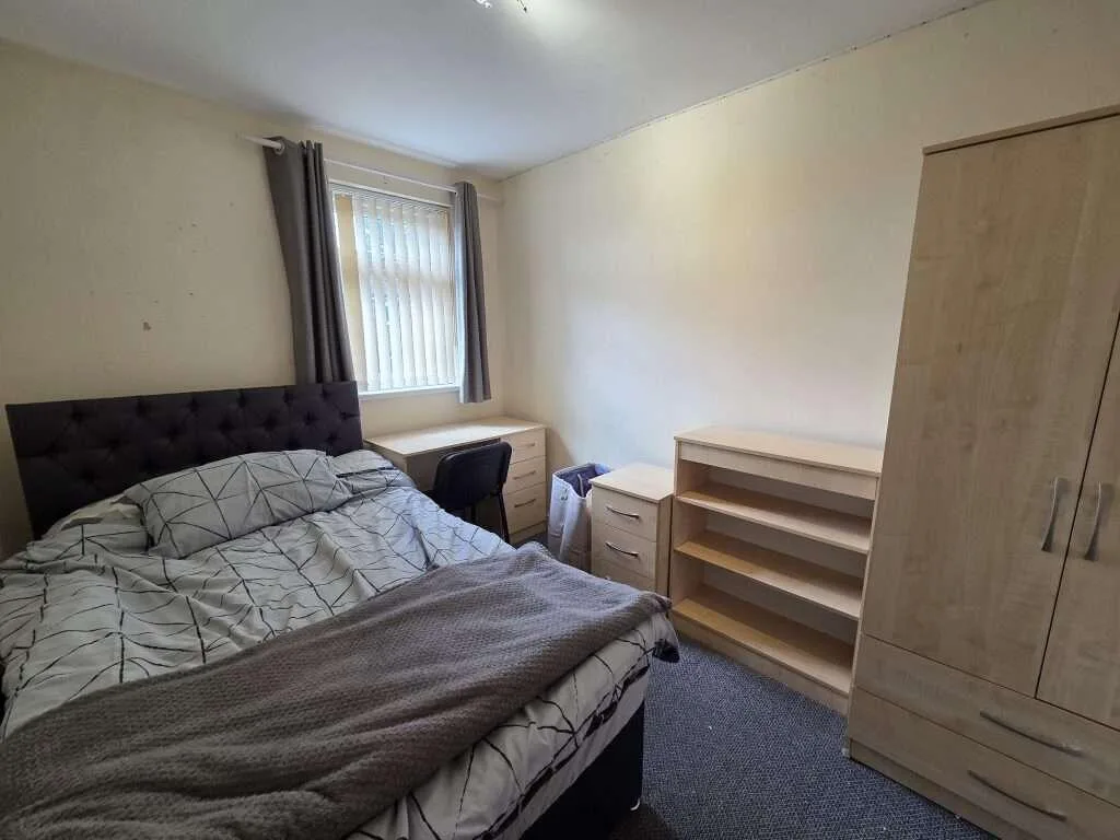 5 bedroom house for rent