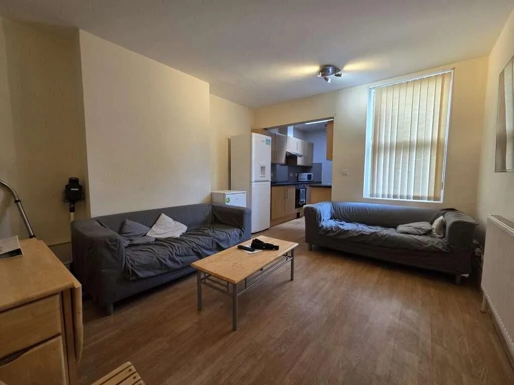 5 bedroom house for rent