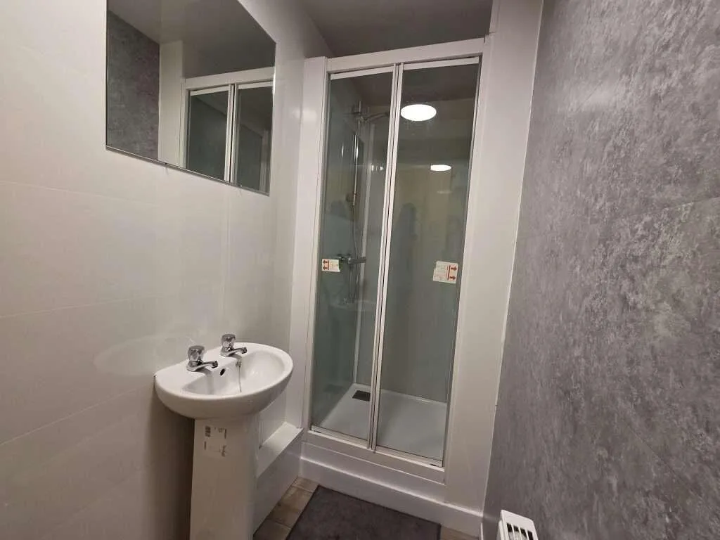 5 bedroom house for rent