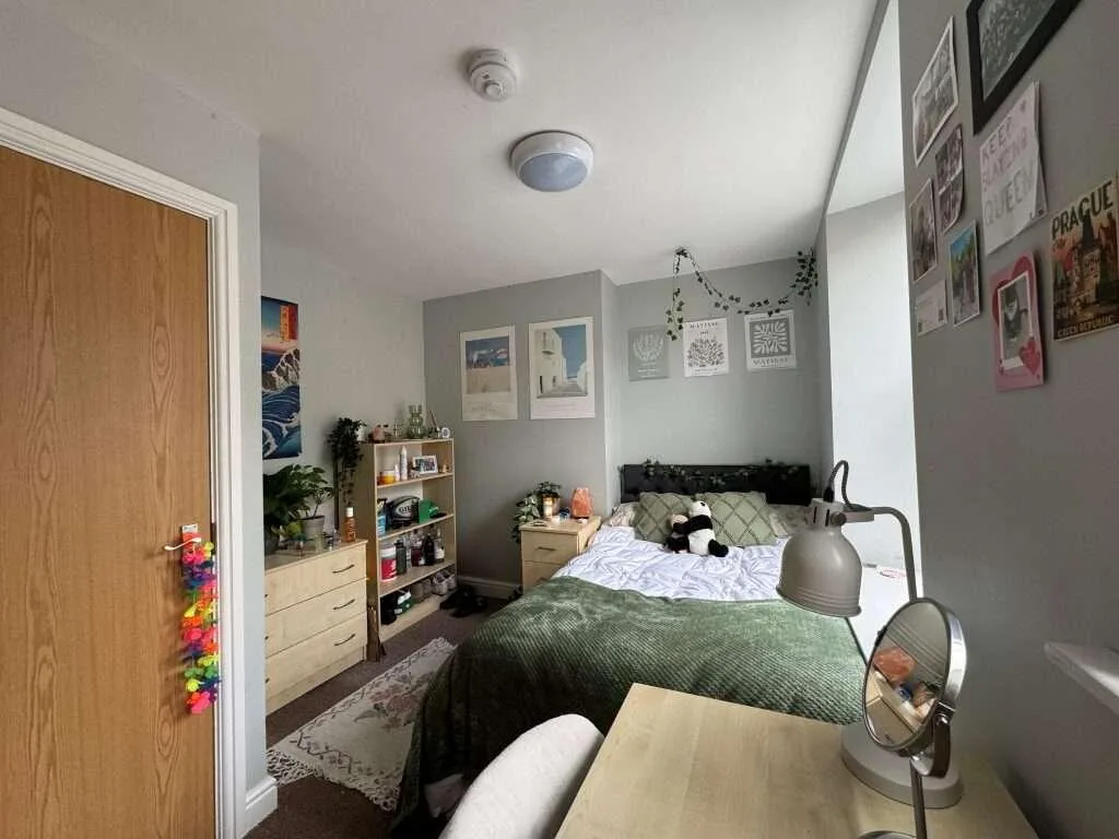 5 bedroom house for rent