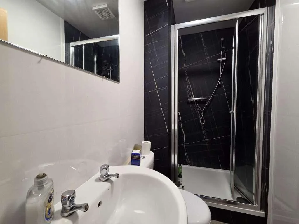5 bedroom house for rent