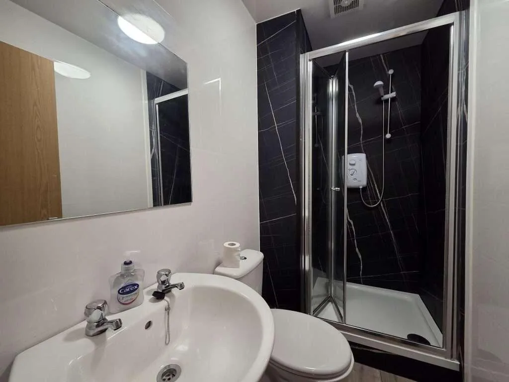 5 bedroom house for rent