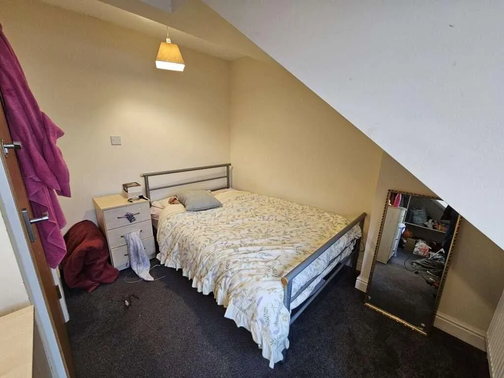 5 bedroom house for rent