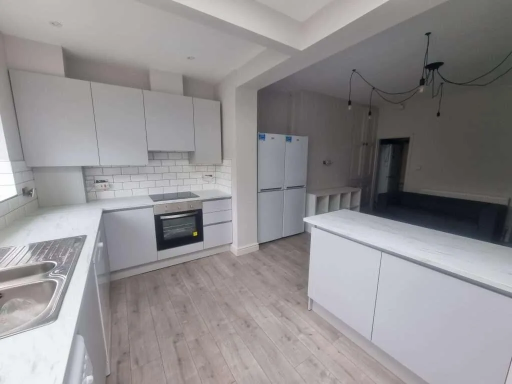 5 bedroom house for rent