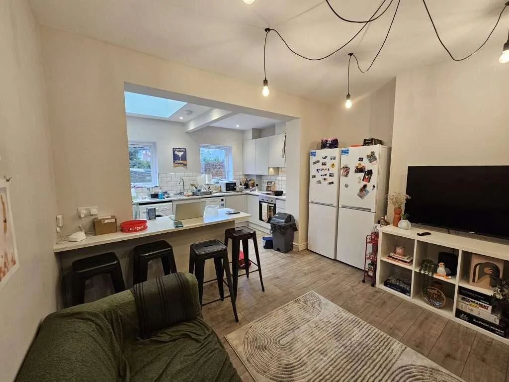 5 bedroom house for rent