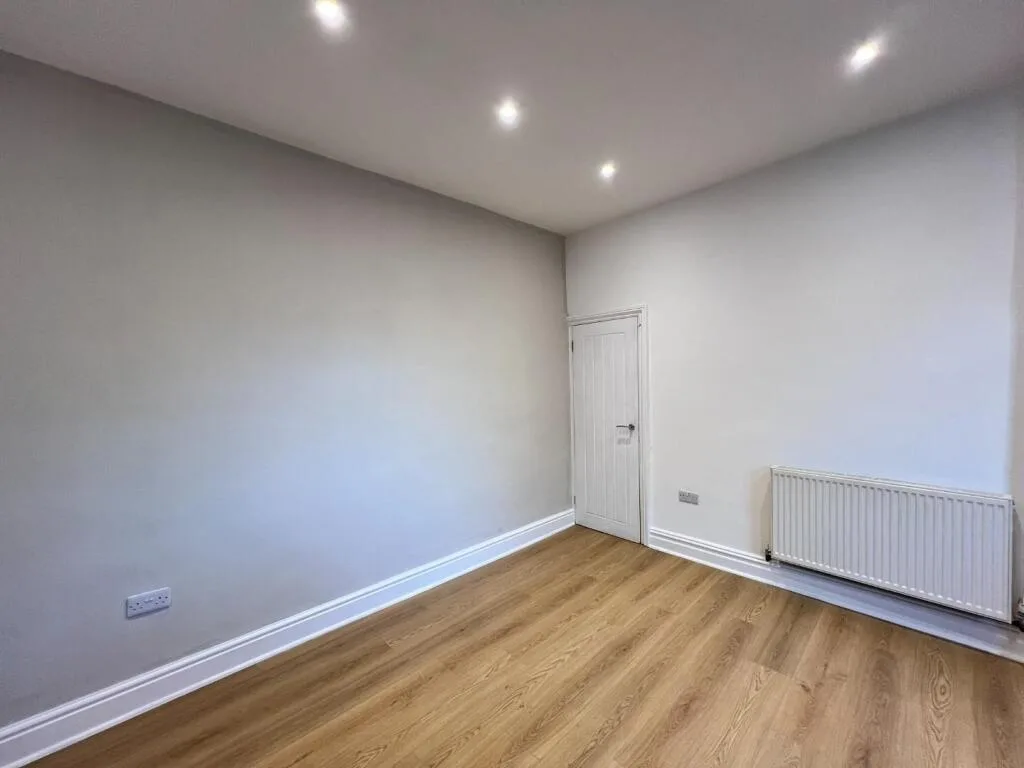 2 bedroom house for rent