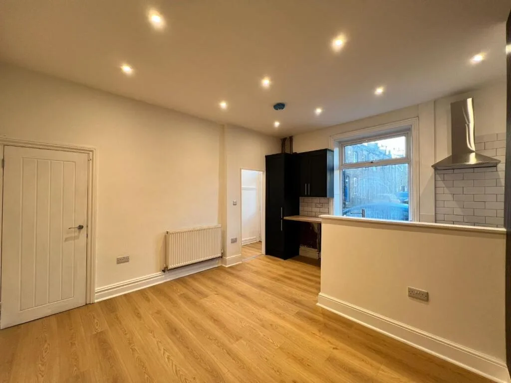 2 bedroom house for rent