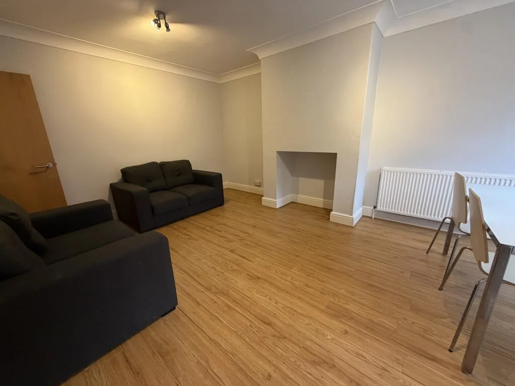 2 bedroom terraced house for rent