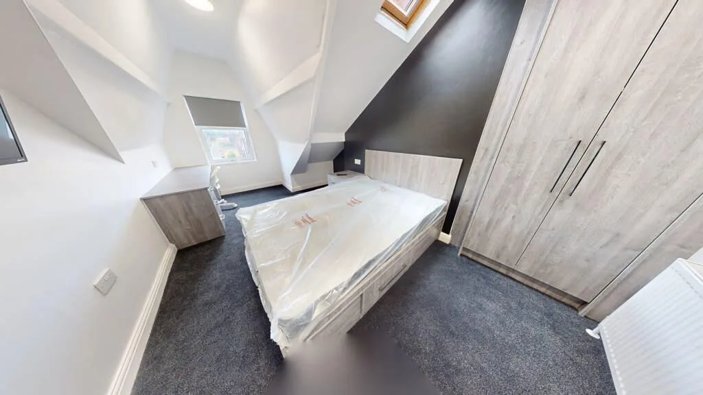 8 bedroom house for rent