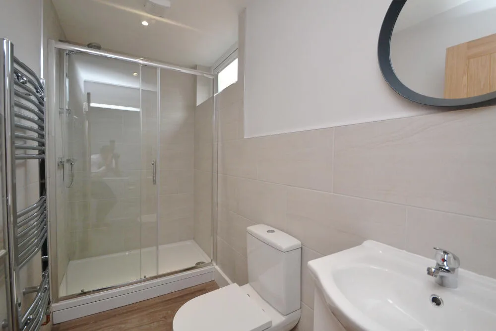 5 bedroom terraced house for rent