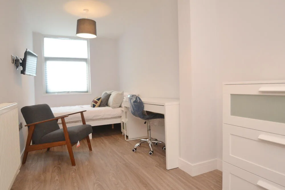 5 bedroom terraced house for rent