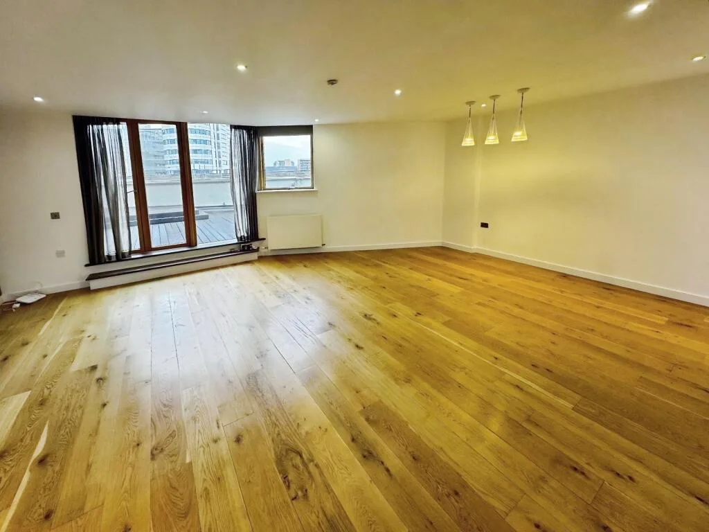 3 bedroom flat for rent