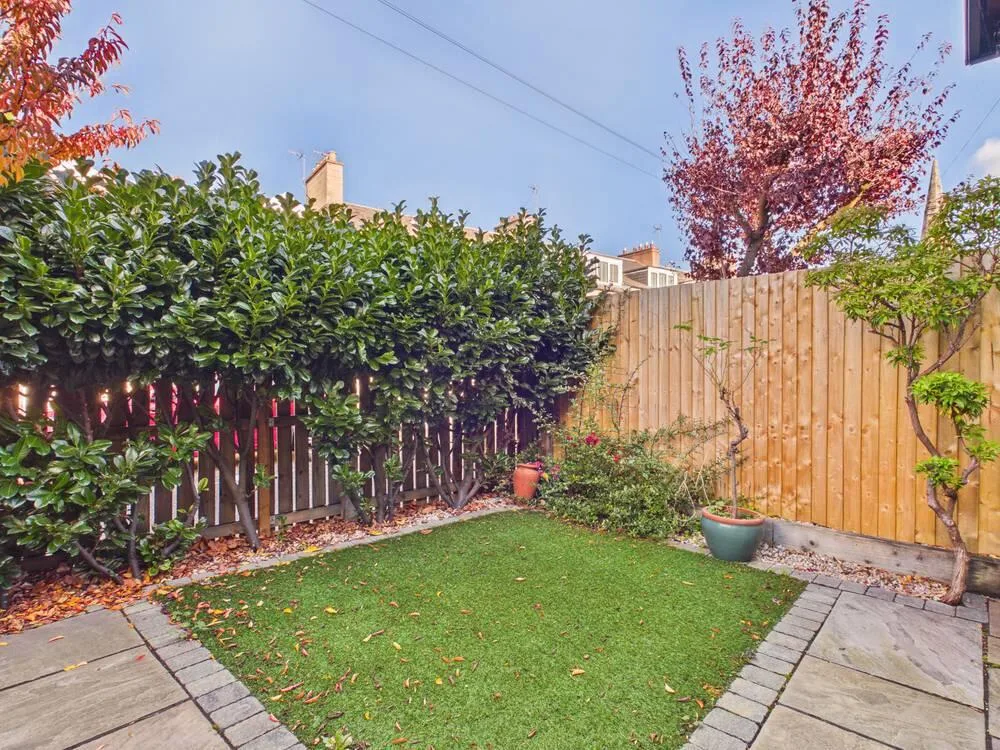 1 bedroom end of terrace house for rent
