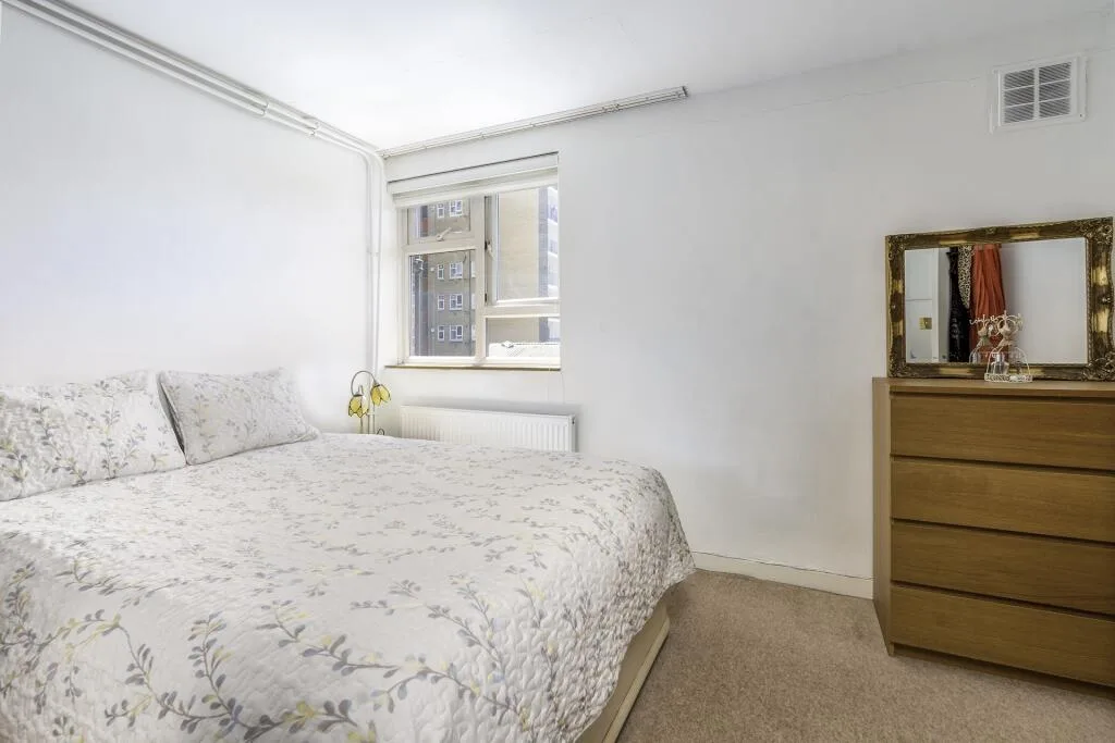 2 bedroom maisonette for rent