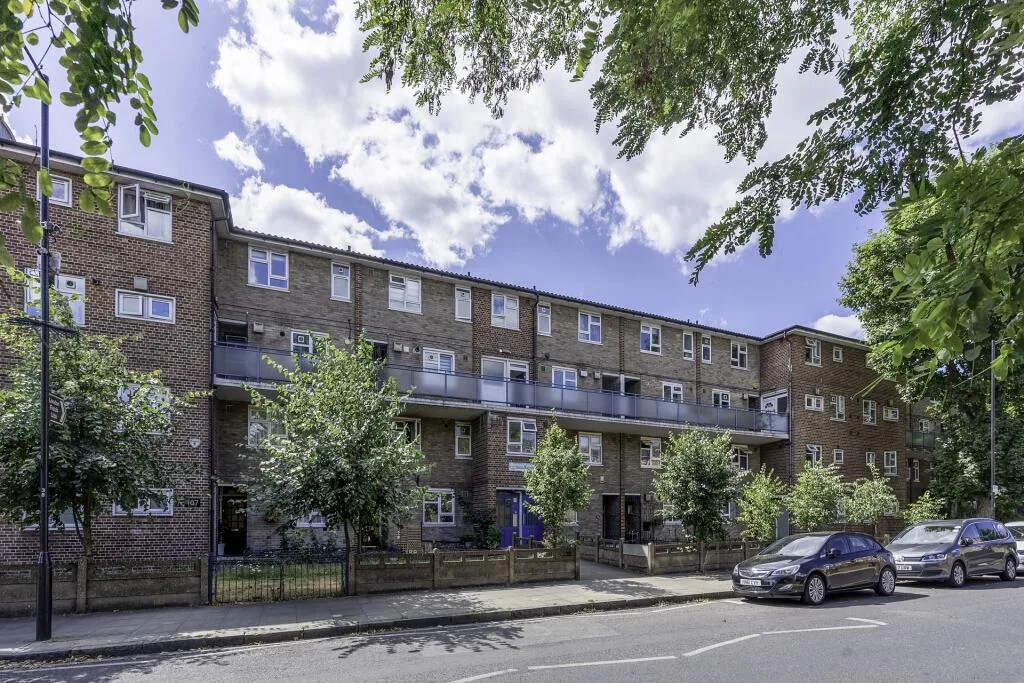 2 bedroom maisonette for rent
