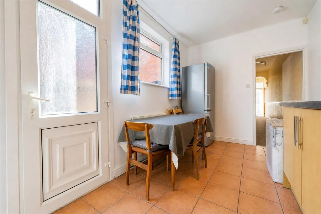 4 bedroom terraced house for rent