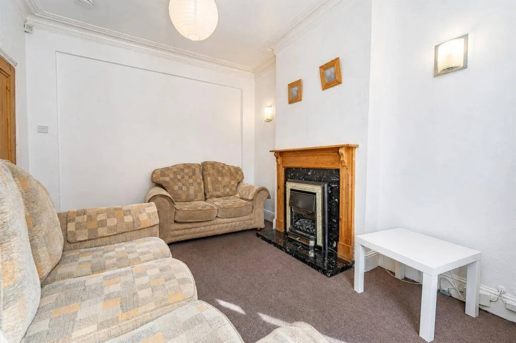 4 bedroom terraced house for rent