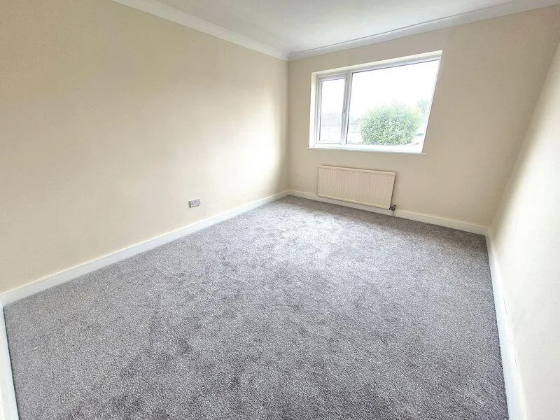 3 bedroom semi-detached house for rent