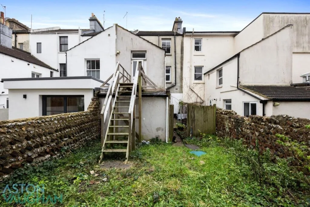 3 bedroom apartment for rent
