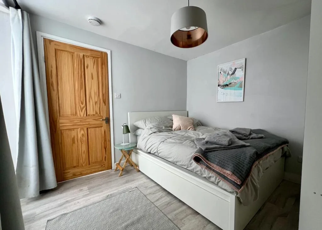 5 bedroom terraced house for rent
