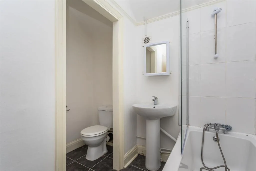 4 bedroom terraced house for rent