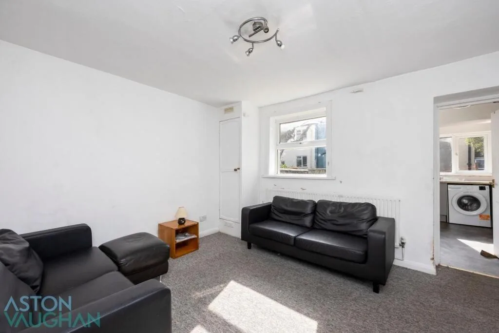 5 bedroom terraced house for rent