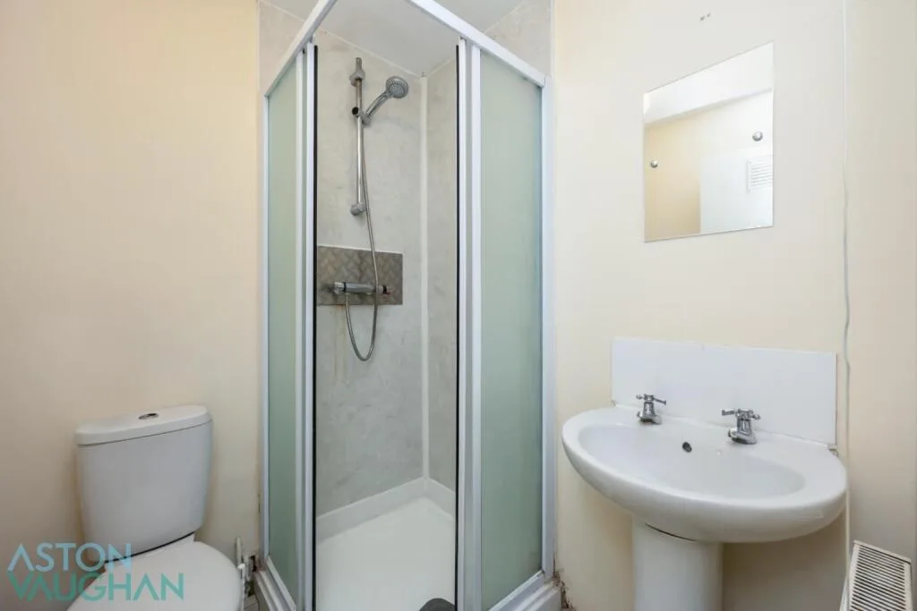 6 bedroom terraced house for rent