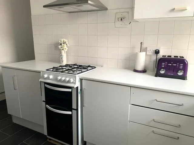 4 bedroom flat for rent