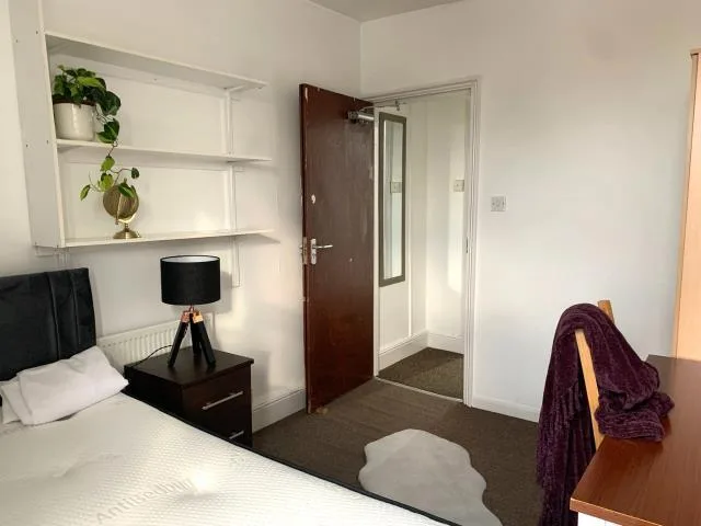 4 bedroom flat for rent