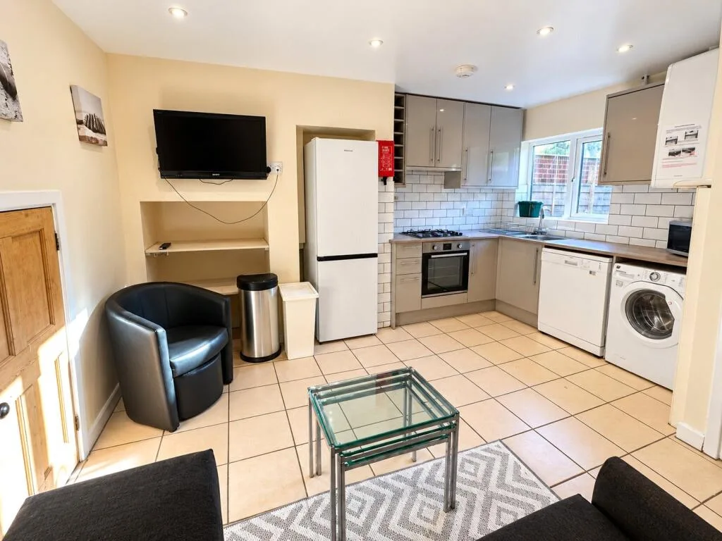 4 bedroom terraced house for rent