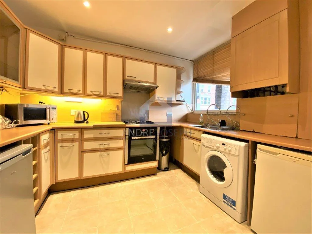 3 bedroom maisonette for rent