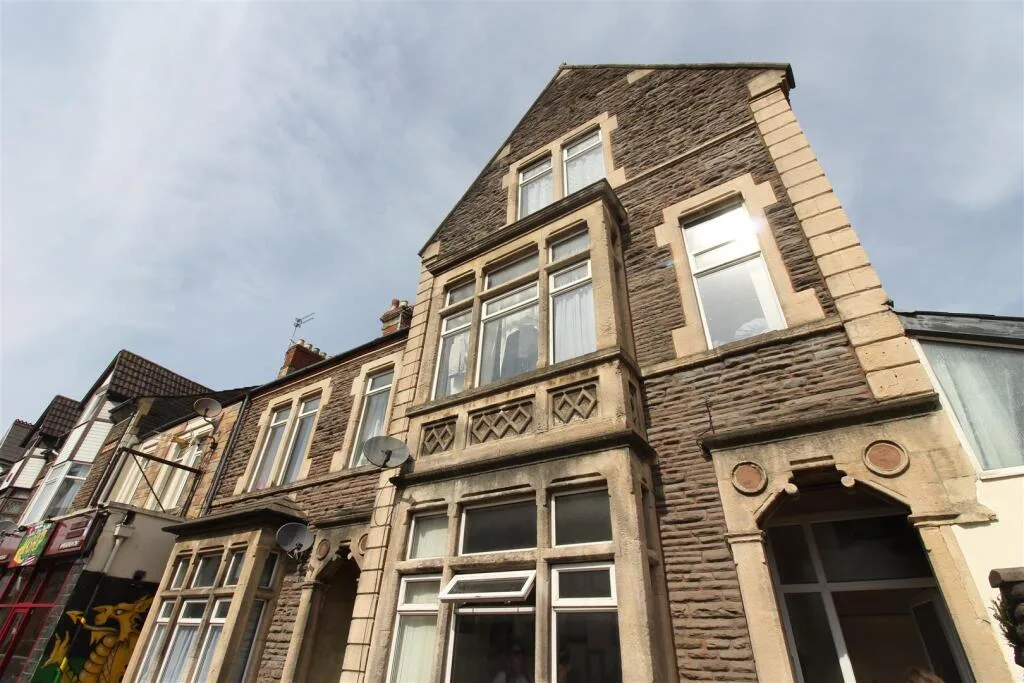 3 bedroom flat for rent