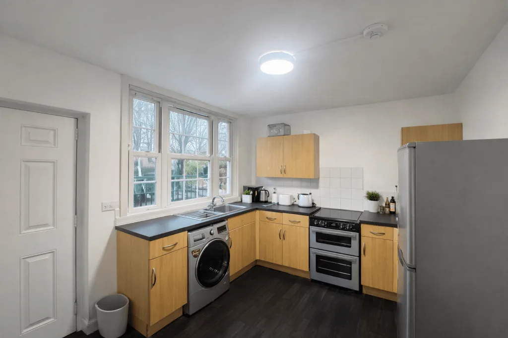 2 bedroom end of terrace house for rent