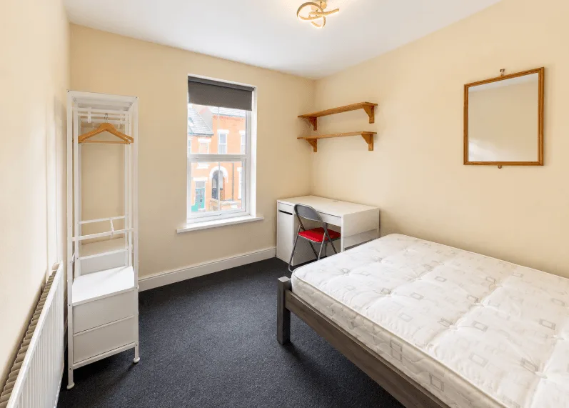 6 bedroom terraced house for rent
