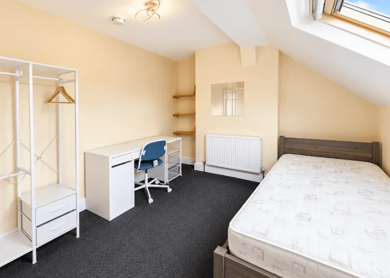 6 bedroom terraced house for rent