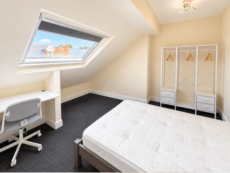 6 bedroom terraced house for rent