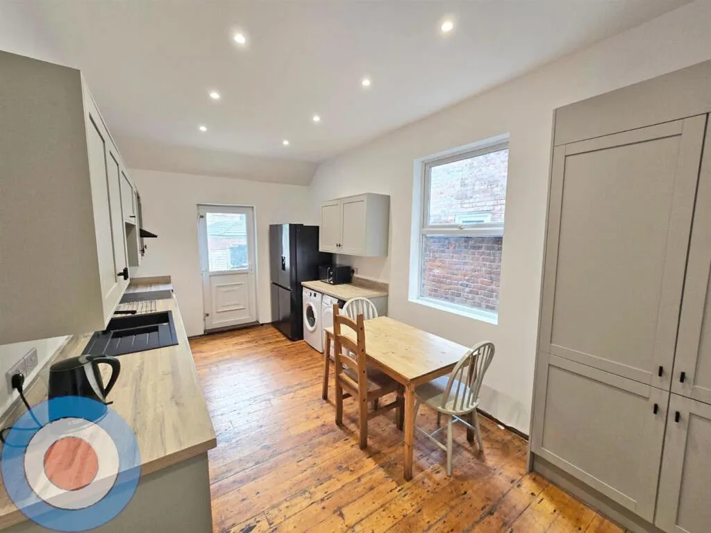 5 bedroom house for rent
