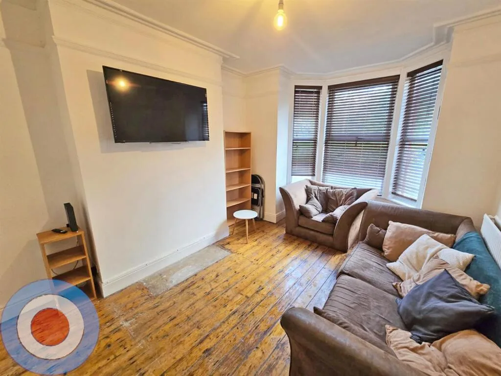 5 bedroom house for rent