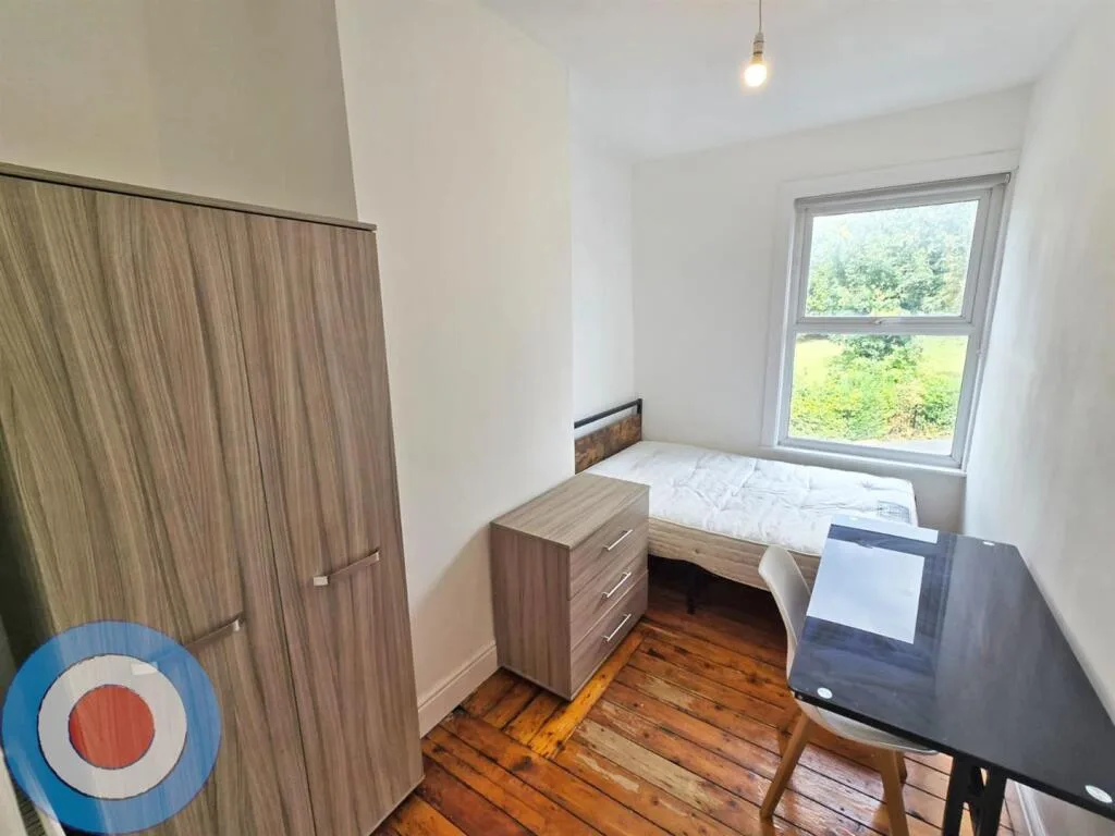 5 bedroom house for rent
