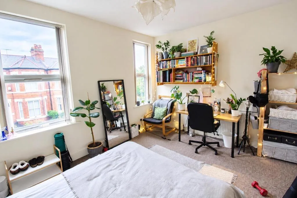 5 bedroom end of terrace house for rent