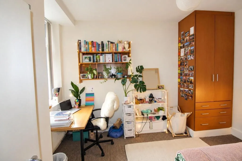 5 bedroom end of terrace house for rent