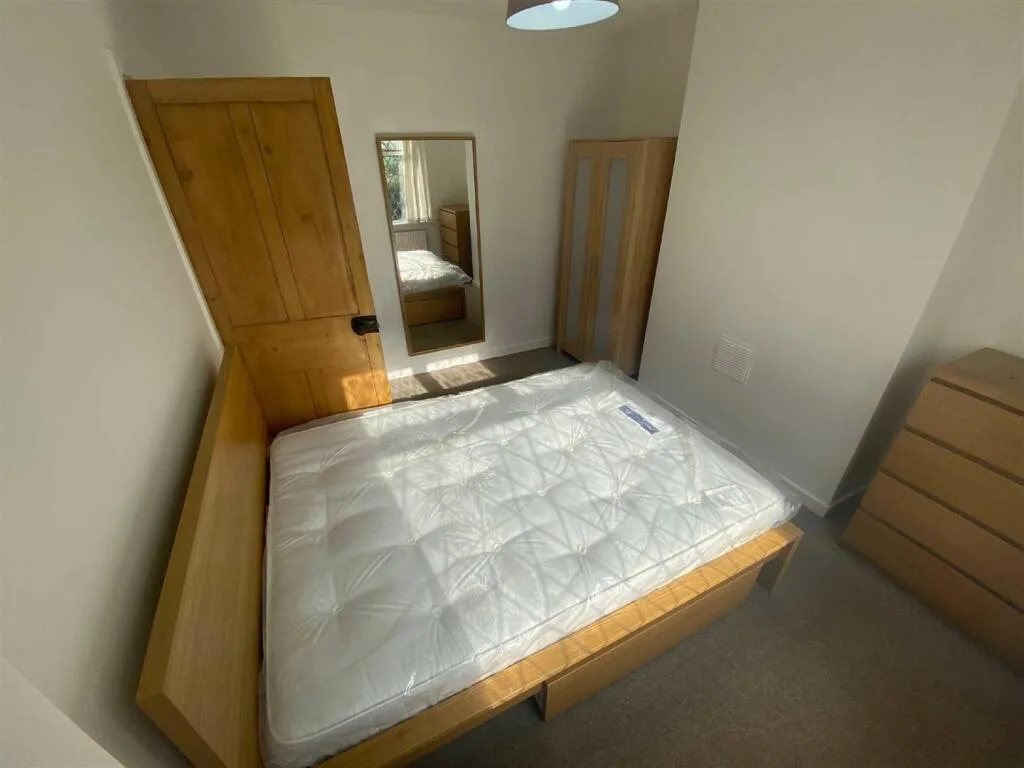 2 bedroom ground floor flat for rent