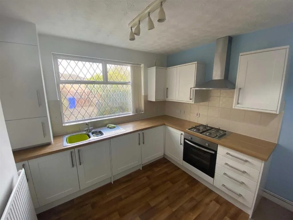 2 bedroom ground floor flat for rent